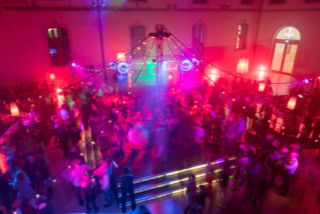 Albertinum Schwof Tanzfläche Bühne Lichterketten