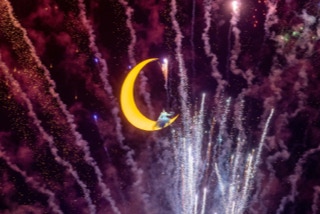 Mond Debütantinnen Semperopernball Semperoper Dresden Feuerwerk Mondsichel 