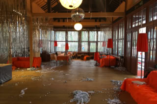 Morgen danach Chinesischer Pavillon Aufräumen besenreine Übergabe danach